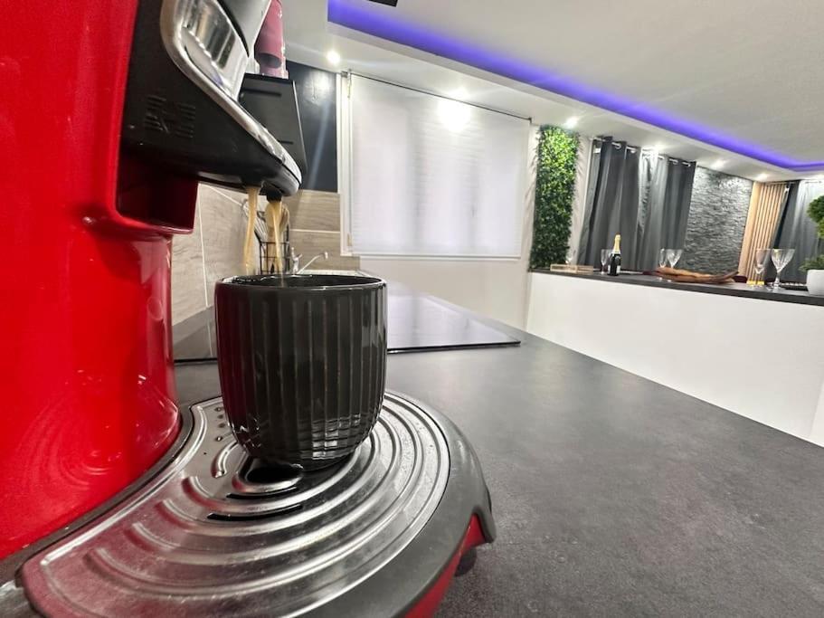 E Servagnat T3 Luxe Avec Sauna Jacuzzi Et Hammam Épernay Buitenkant foto