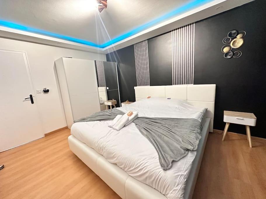 E Servagnat T3 Luxe Avec Sauna Jacuzzi Et Hammam Épernay Buitenkant foto