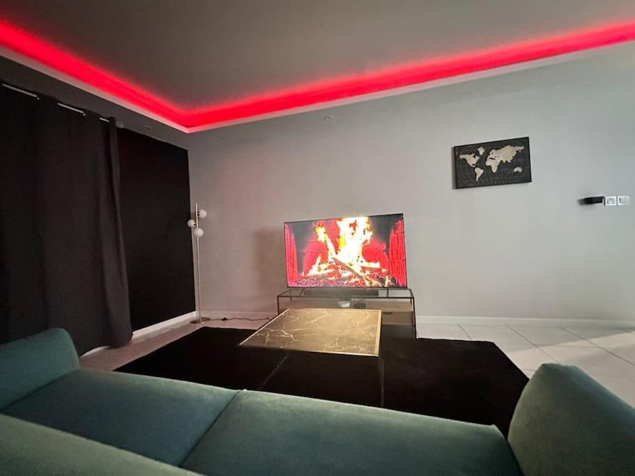 E Servagnat T3 Luxe Avec Sauna Jacuzzi Et Hammam Épernay Buitenkant foto
